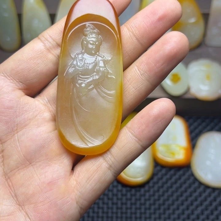 颈饰未镶嵌和田玉