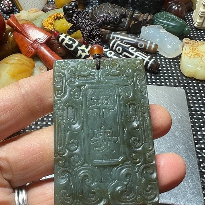 蛇纹石玉合金珠宝奇石