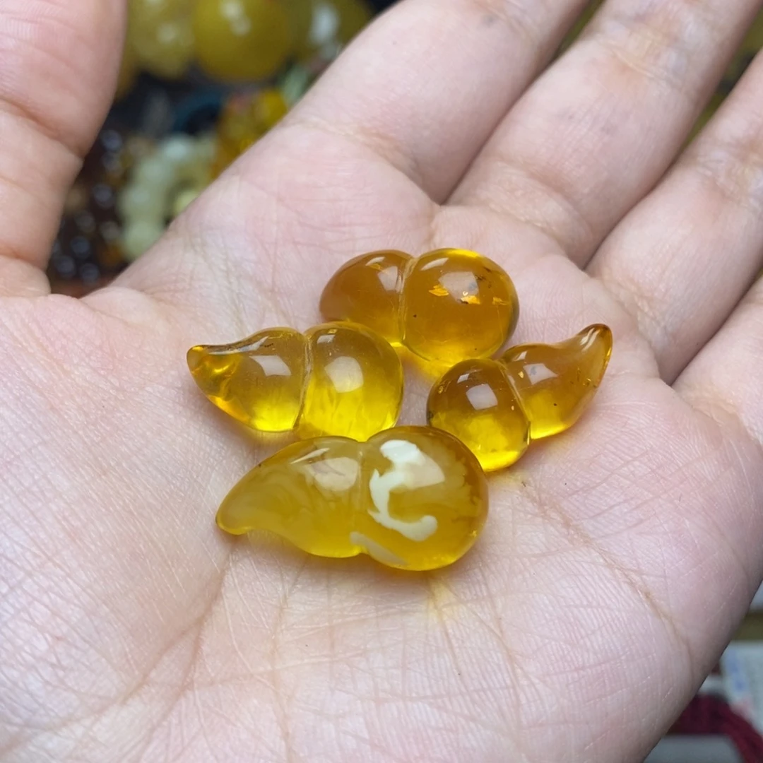 未镶嵌琥珀珠宝奇石