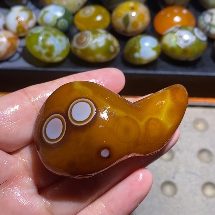 玛瑙/玉髓未镶嵌珠宝半成品