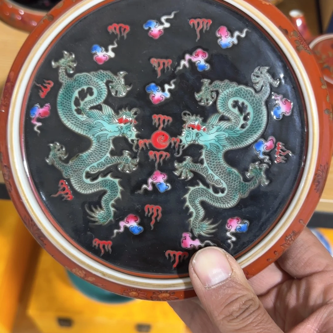 瓷片瓷器的和陶器都具有独特