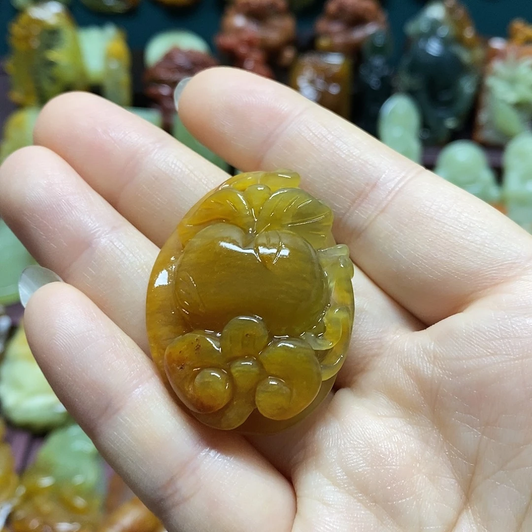 岫玉未镶嵌吊坠(赠链)