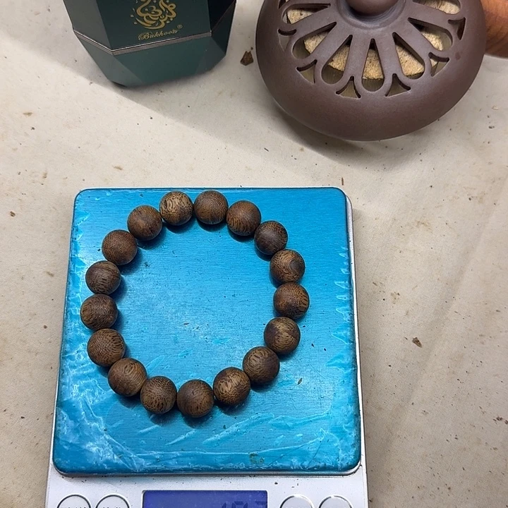 大***哥沉香沉香碎屑10．7克