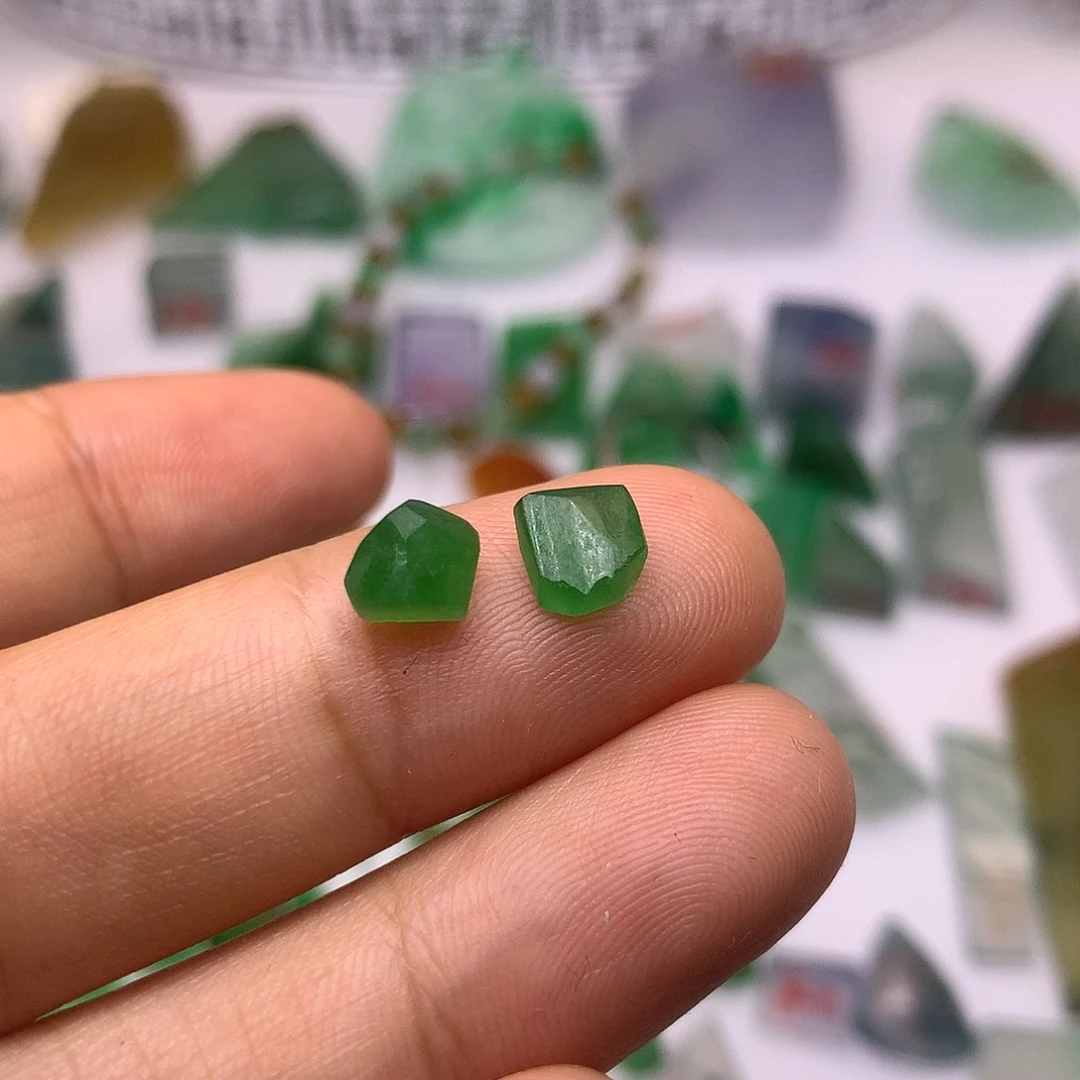 定制翡翠未镶嵌天然翡翠定制