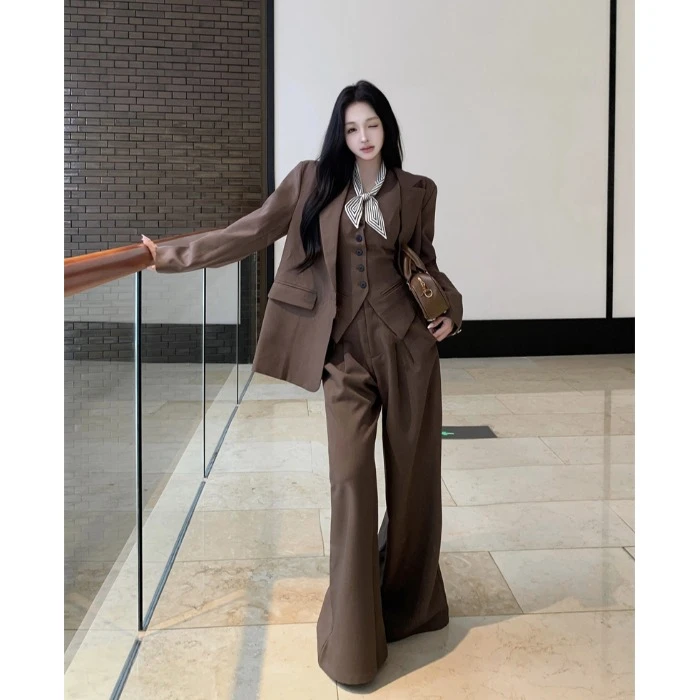 老钱风时尚套装气质长袖西装外套马甲背心女秋季休闲阔腿裤三件套