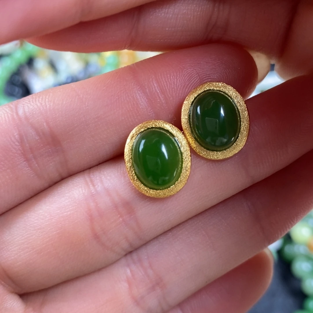 和田玉银S925镶嵌耳钉俄碧菠菜绿耳钉