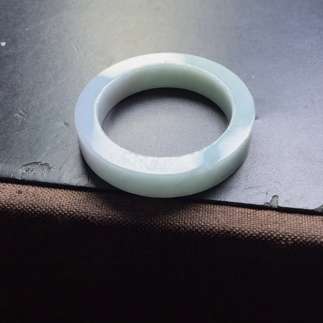 心***贝定制翡翠未镶嵌翡翠手镯