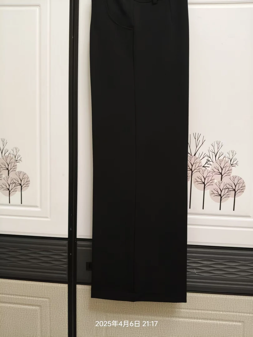 少数民族直筒黑色