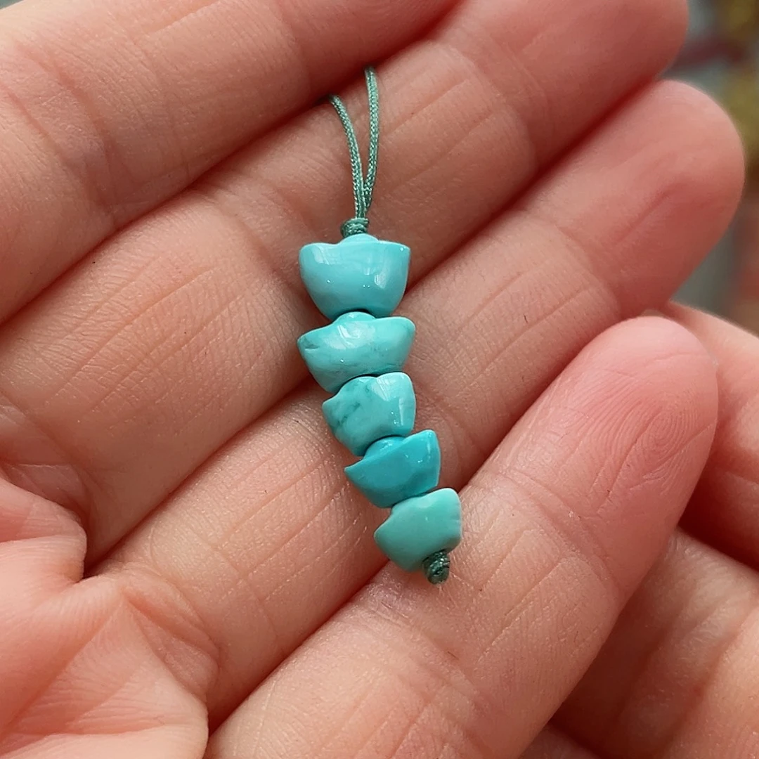 绿松石颈饰未镶嵌