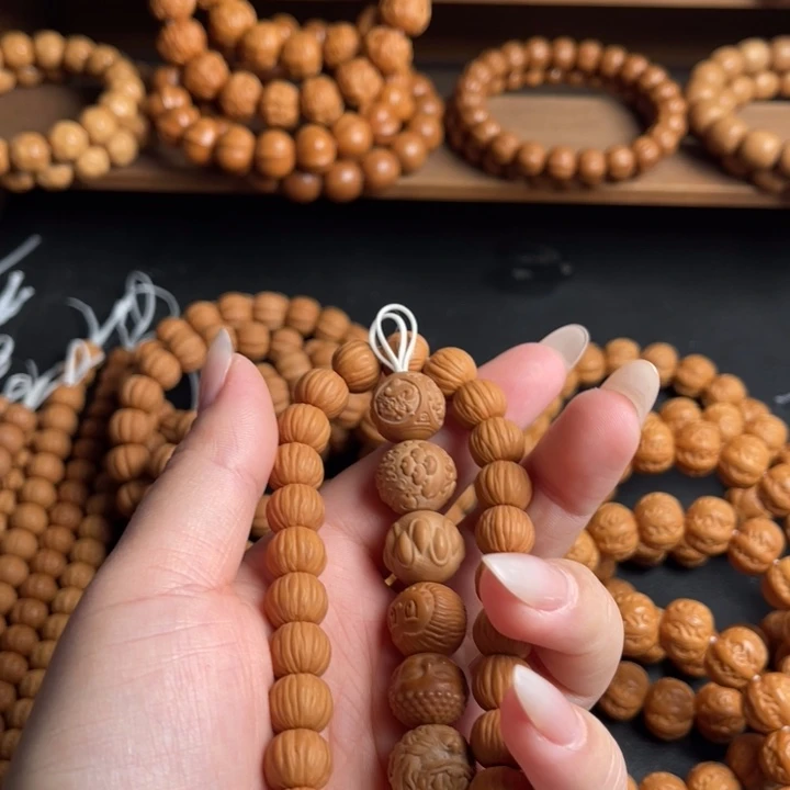 玉***姐手串猴头核桃11111222
