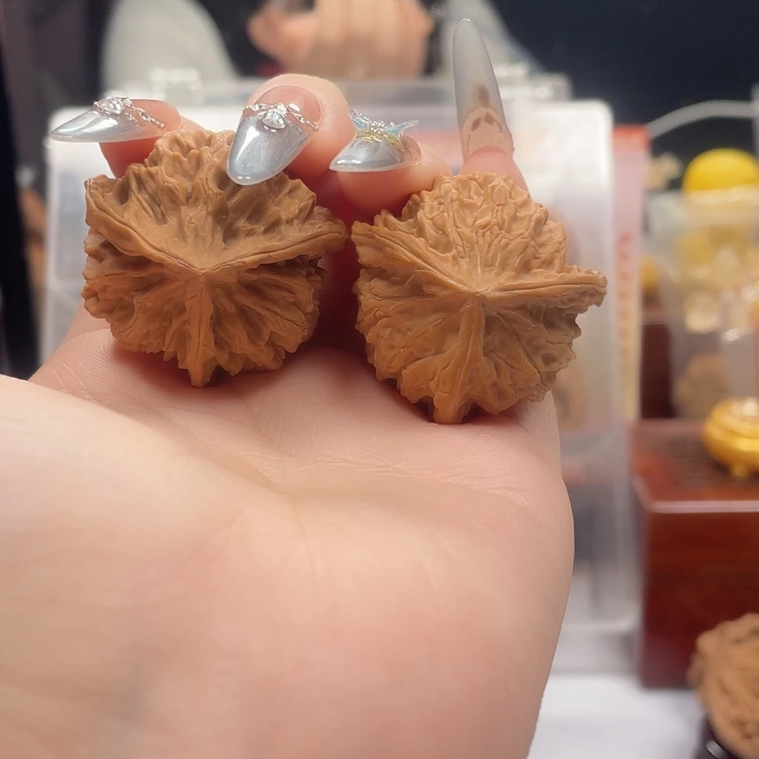吊坠桃核盘山三棱