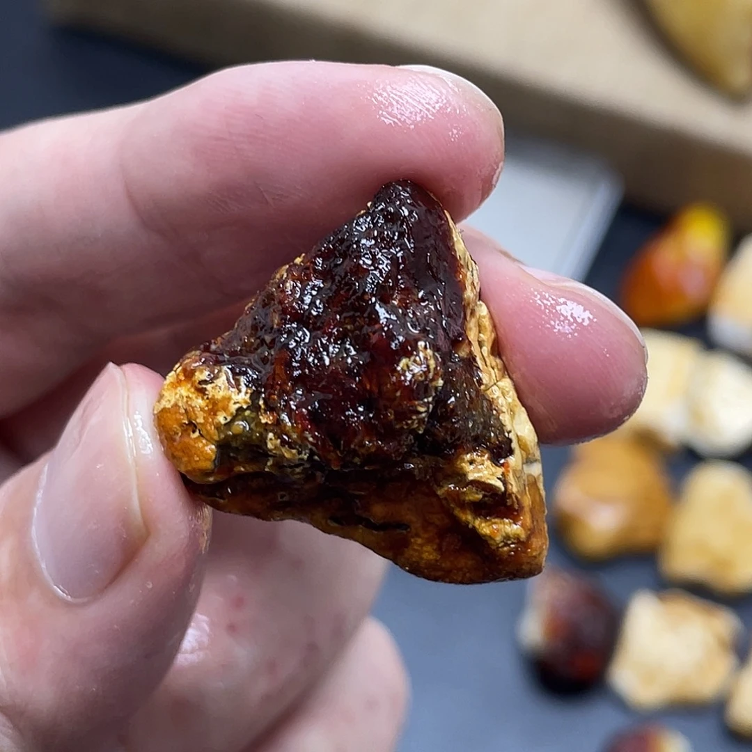 未镶嵌定制琥珀蟹*板定制