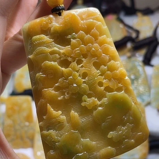 没***能翡翠未镶嵌吊坠(不含链)