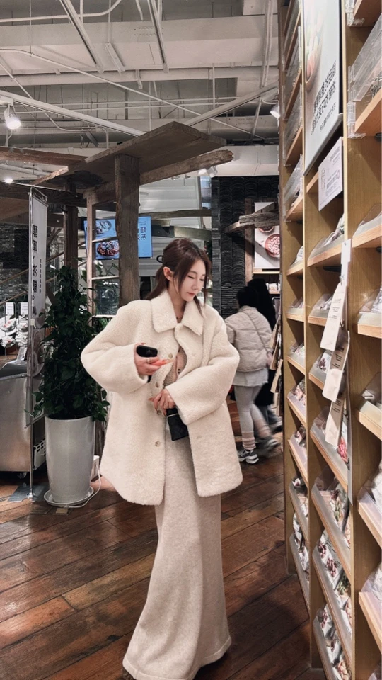 缪斯女神皮毛一体加厚保暖外套