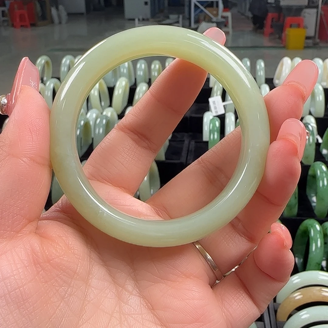 和田玉未镶嵌手镯55.8