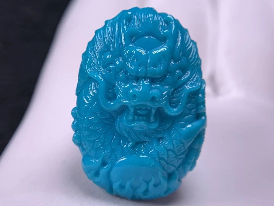 石凡珠宝精工雕刻暴力蓝“龙”吊坠，全品