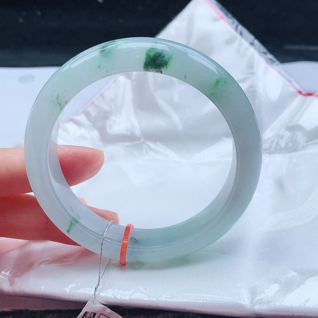 翡翠手镯未镶嵌天然翡翠手镯