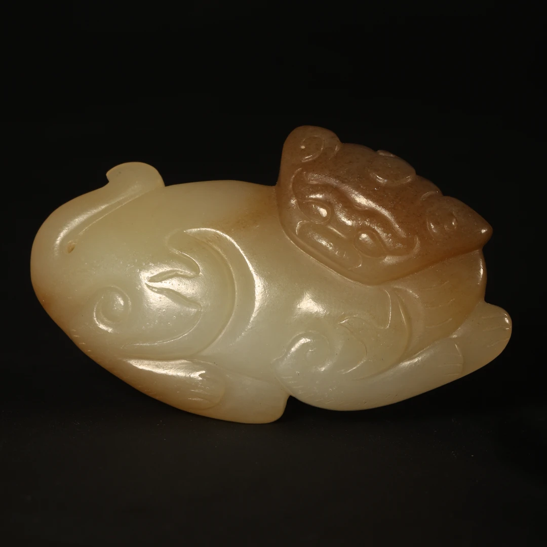 Lot29 清代和田玉雕瑞兽