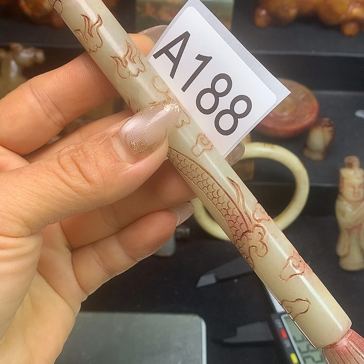 用***早和田玉未镶嵌颈饰