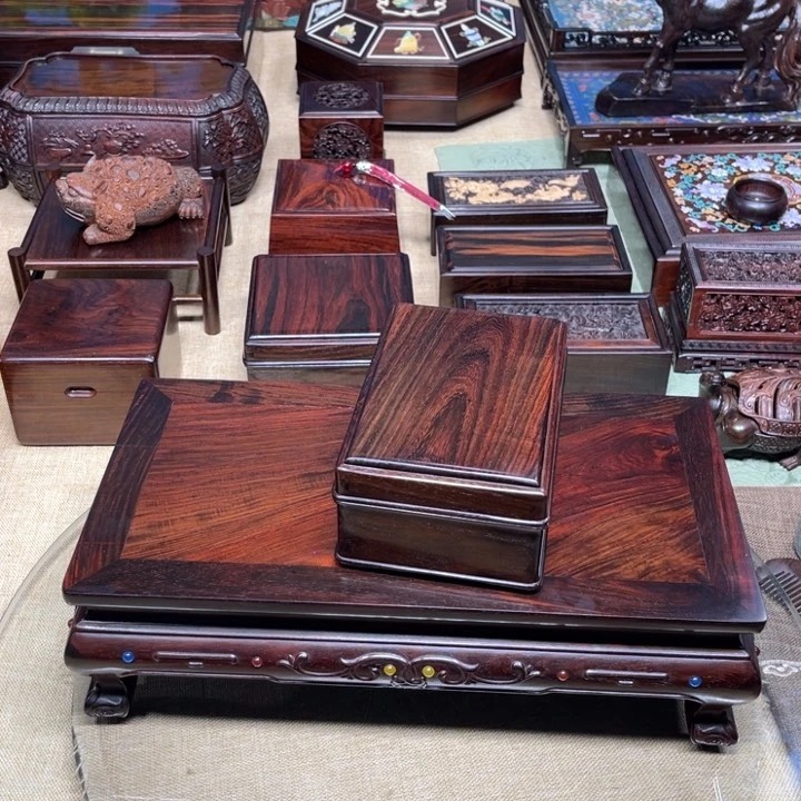 紫檀木类成套家具