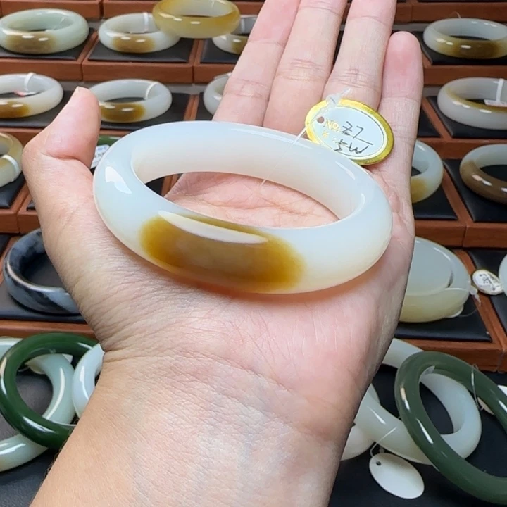 未镶嵌手镯和田玉红糖脂白毕业收藏55