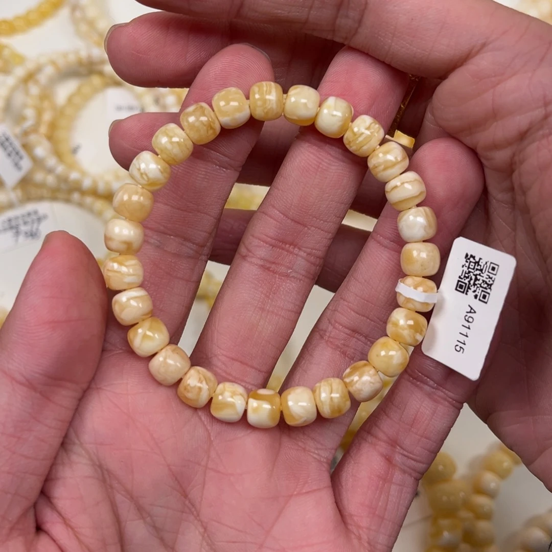 蜜蜡手串未镶嵌C****l蜜蜡手串7.8
