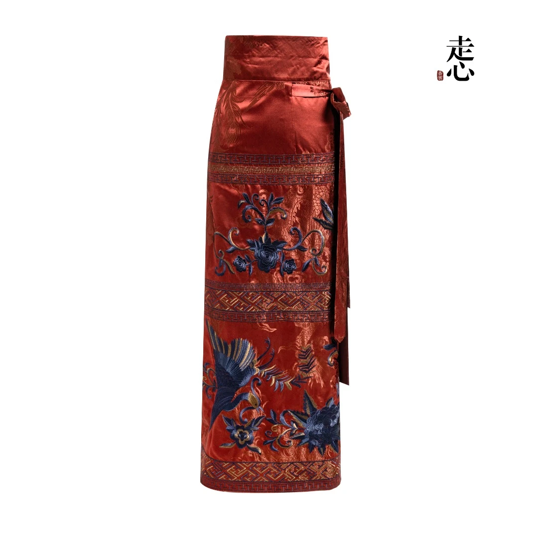 走秀款上新！【大梦之境】凤穿牡丹红苗绣长裙24ZDQ5035