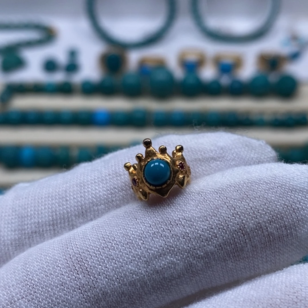 绿松石18K金镶嵌珠宝奇石皇冠
