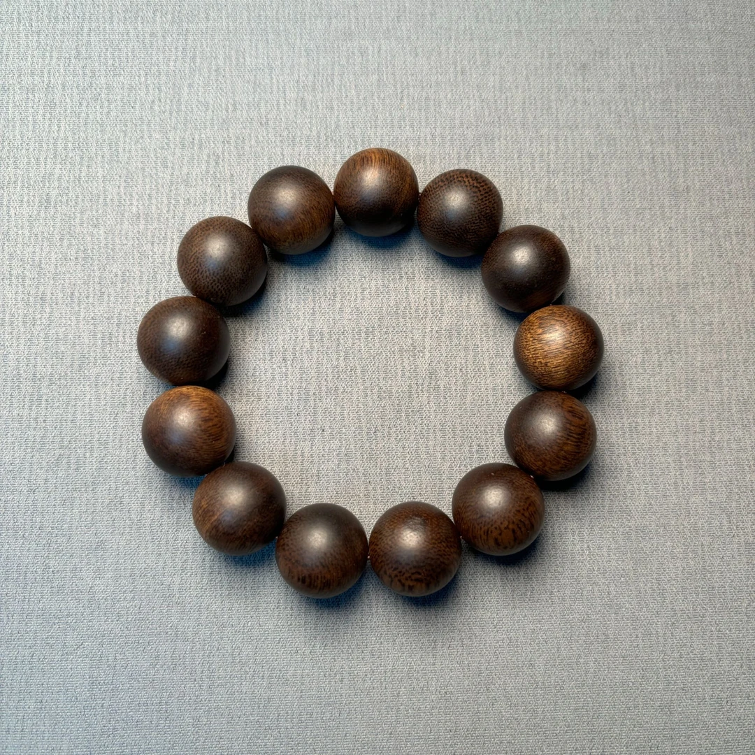 DZS036 沉香圆珠手串尺寸约18mm 多样性发一件