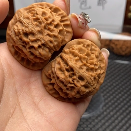 文玩核桃吊坠44全品宫灯