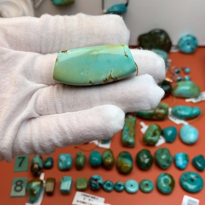 绿松石未镶嵌珠宝奇石