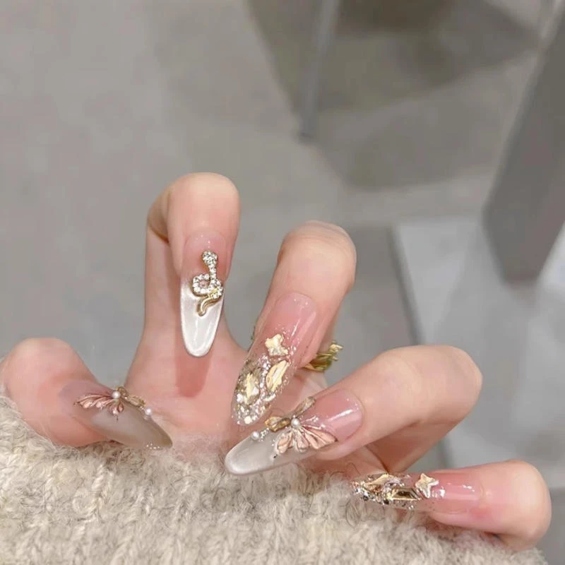 【金蛇来财】纯手工穿戴甲高级感显白爆闪猫眼蝴蝶锆石新款美甲