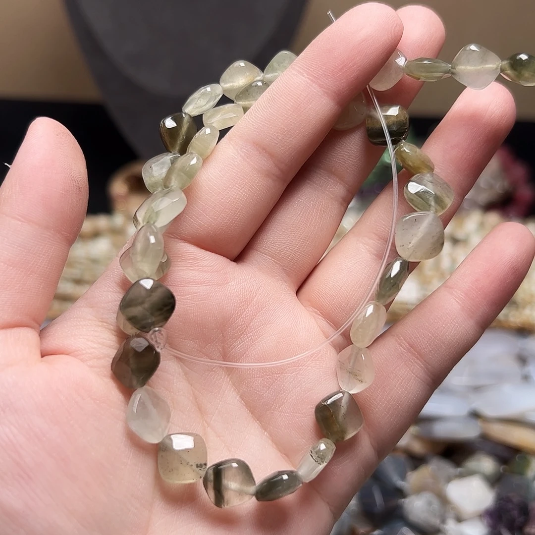 玛瑙/玉髓合金珠宝半成品D655，10.9mm天然绿兔毛一条