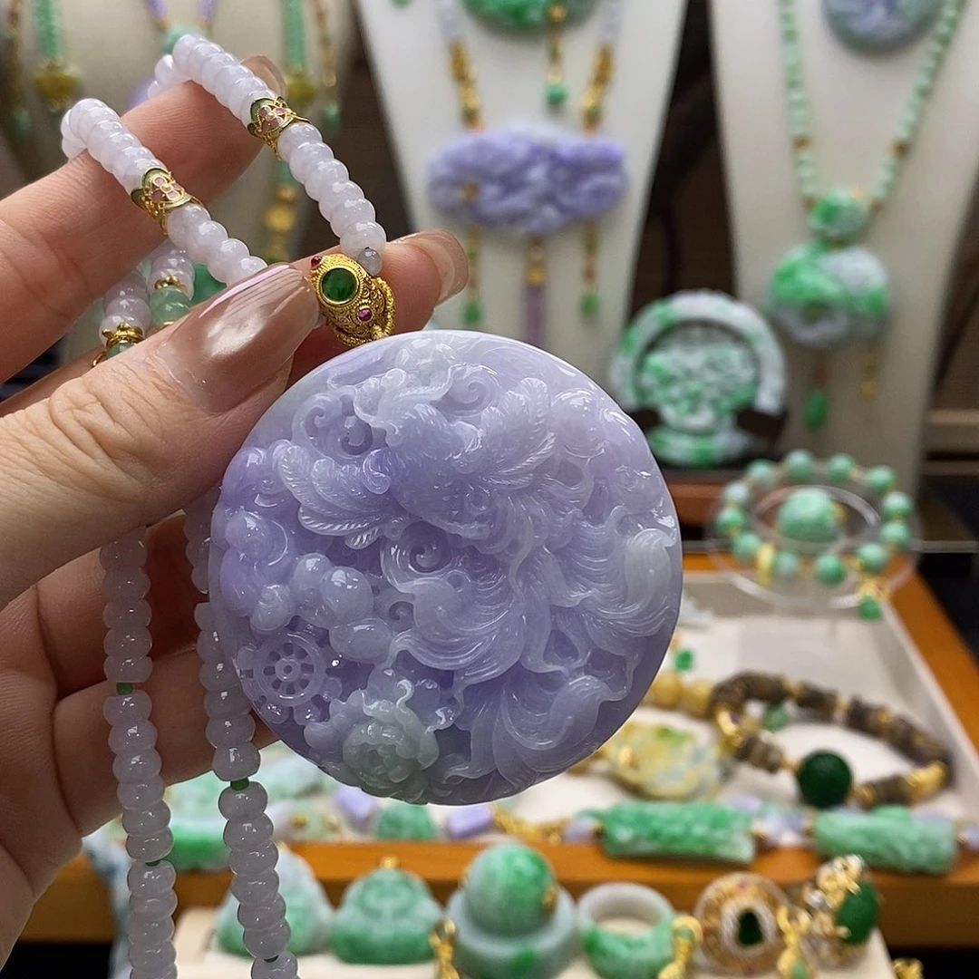 颈饰未镶嵌翡翠天然