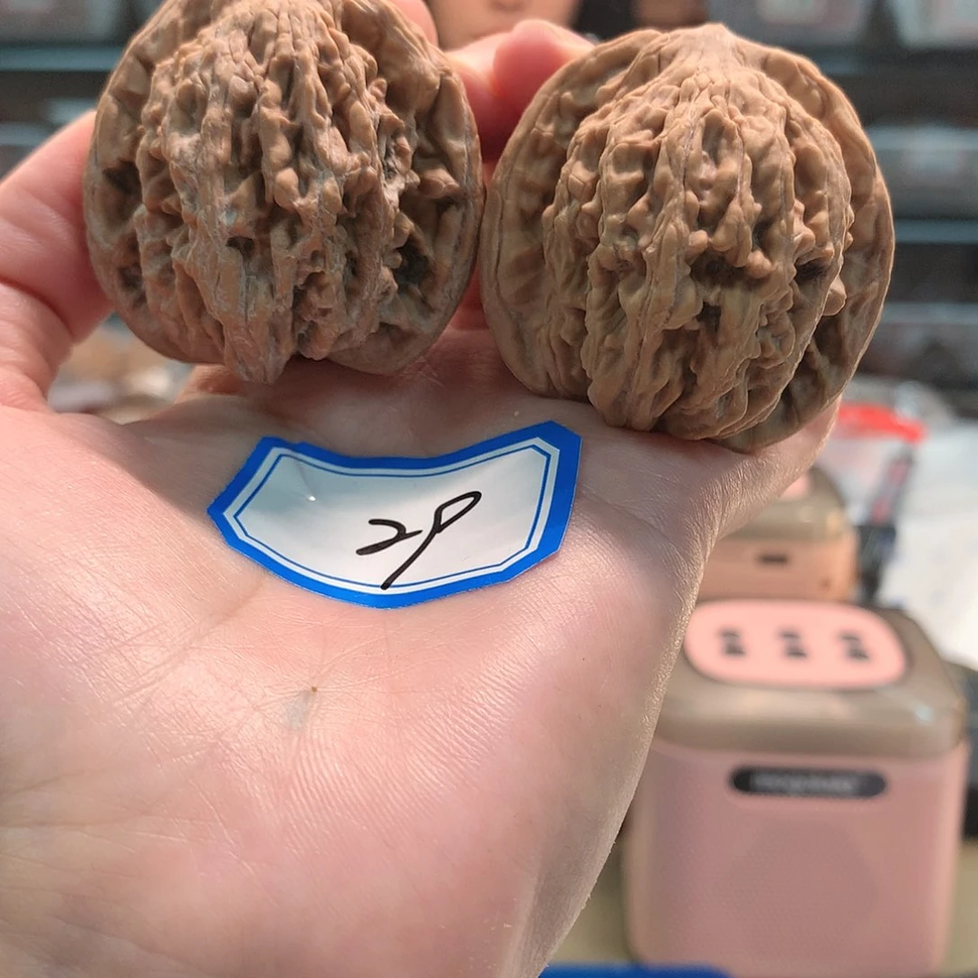 【闪购商品】文玩核桃吊坠麦虎 43尺