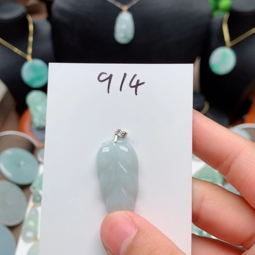 翡翠颈饰银S925镶嵌吊坠