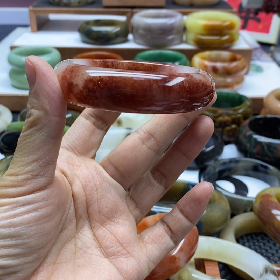 石英质玉手镯未镶嵌射****司