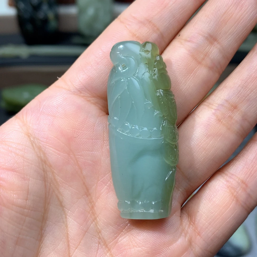 颈饰未镶嵌和田玉杉***～