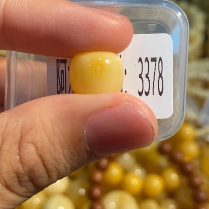 琥珀未镶嵌珠宝奇石3378