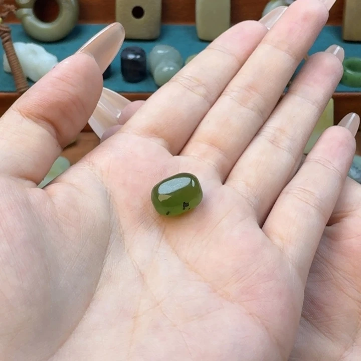 小***皮颈饰未镶嵌和田玉