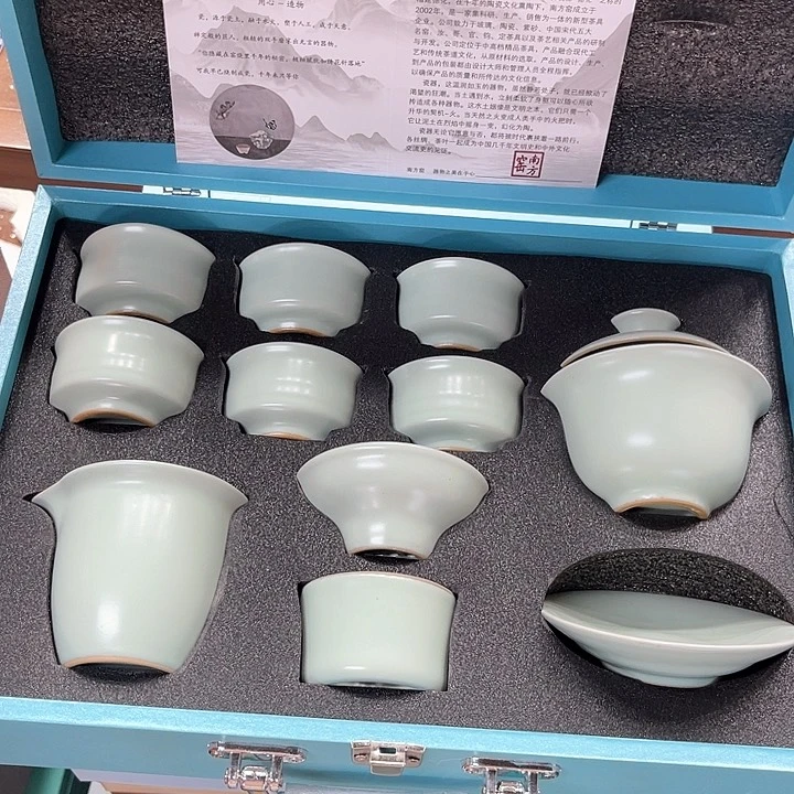 孤品茶具套装等。