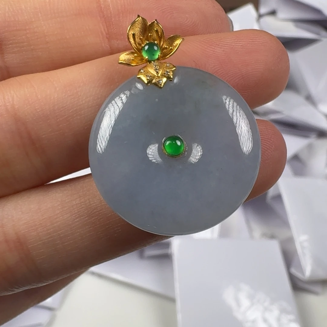 翡翠18K金镶嵌颈饰