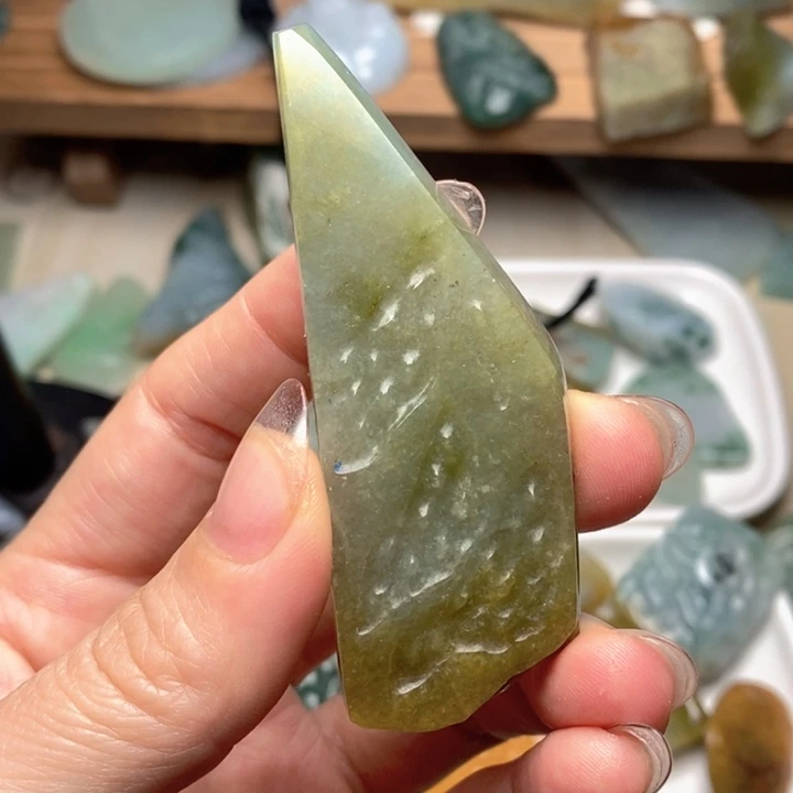 翡翠未镶嵌颈饰天然