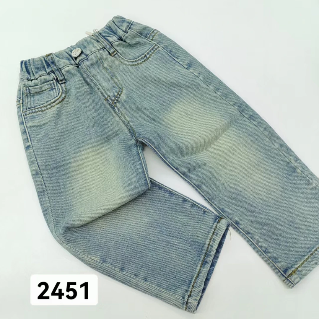 新款窄版直筒牛仔小裤2451