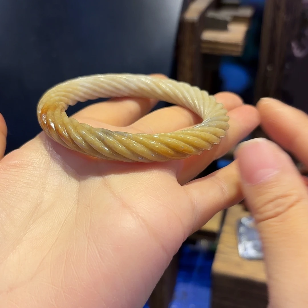 翡翠未镶嵌颈饰原创