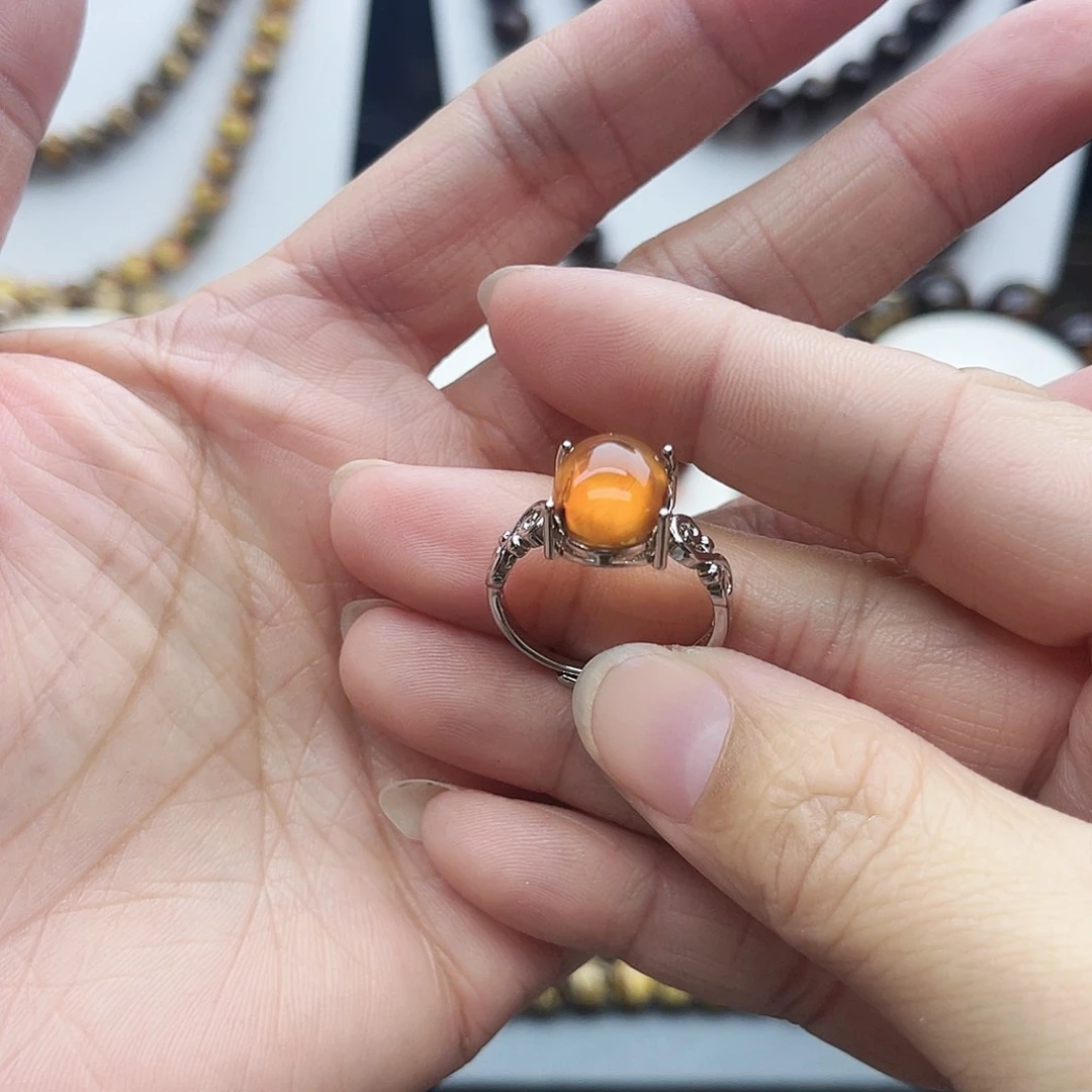 未镶嵌琥珀颈饰戒指