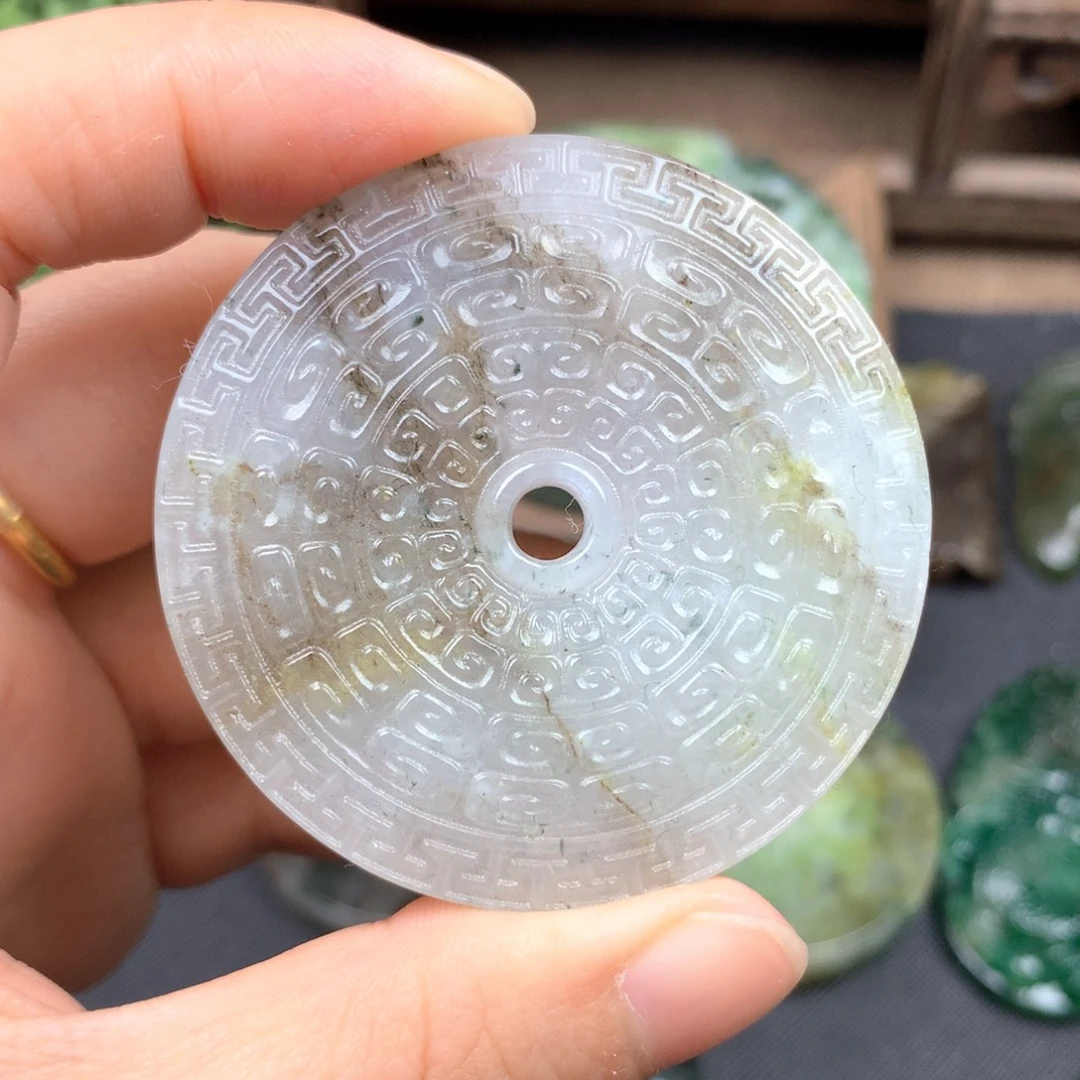 独山玉未镶嵌颈饰