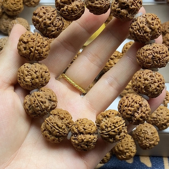金刚菩提吊坠蜂王梅花