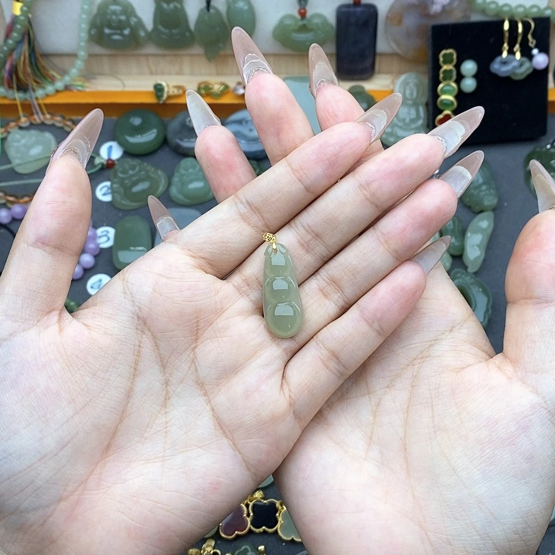 和田玉18K金镶嵌吊坠(不含链)