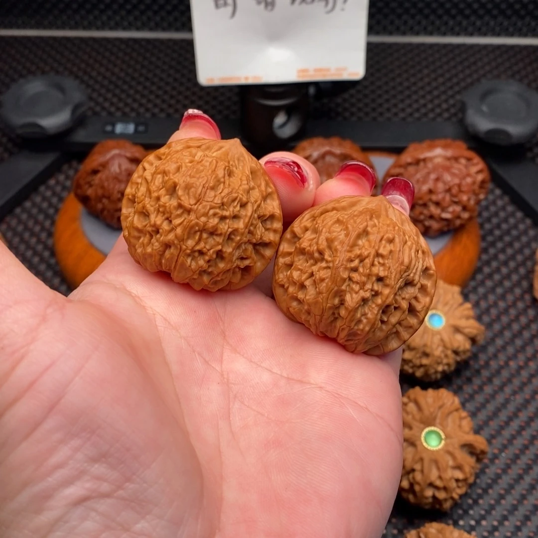 文玩核桃把件發*皇家